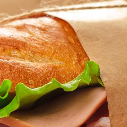 Quadro Moderno Sandwich Gourmet Con Prosciutto E Formaggio Su Pane Croccante foo98 quadro stampato su tela