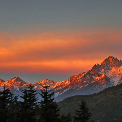 Quadro Montagne Tramonto Infuocato Sulle Cime Delle Montagne Innevate  mow8 quadro stampato su tela